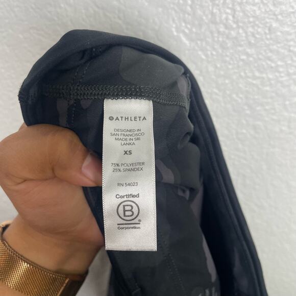 Athleta Womens Leggings Size XS Gay Ultimate Camo 7/8 Tight Camouflage Pattern - Picture 4 of 16